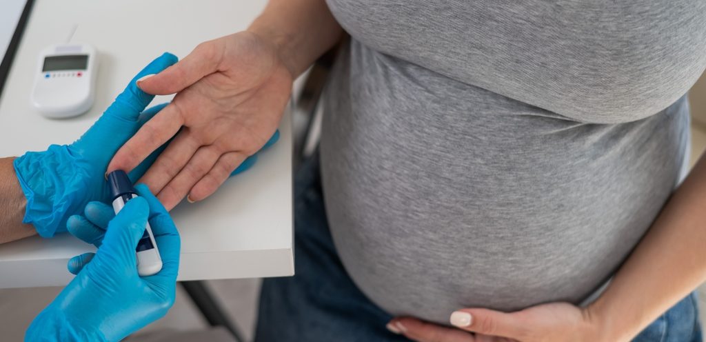 أهميّة المتابعة الدوريّة للسكر خلال الحمل