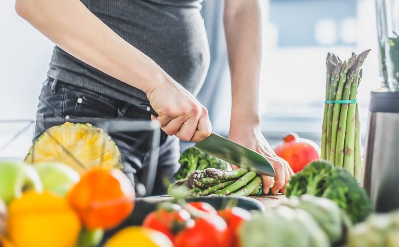 النظام الغذائي النباتي يرتبط بارتفاع تسمم الحمل وانخفاض مخاطر الوزن عند الولادة
