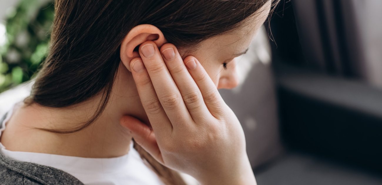 العلامات الخطيرة التي تنذر بالتهاب الأذن الوسطى