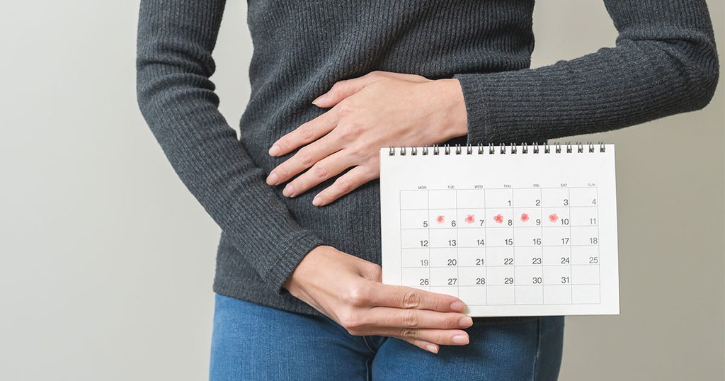 أسباب تأخّر الدورة بدون حمل