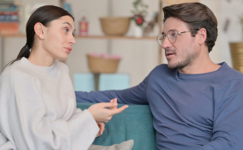 رجل الدلو دائمًا يضع المرأة في اختبارات