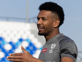لاعب الهلال علي البليهي يلفت الأنظار باعتذاره لطفلين وهذا هو السبب!