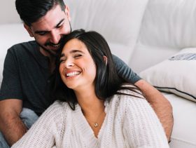 كيفية إثارة الرجل جنسيًا حد الجنون