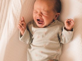 متى يكون انتفاخ بطن الرضيع خطير