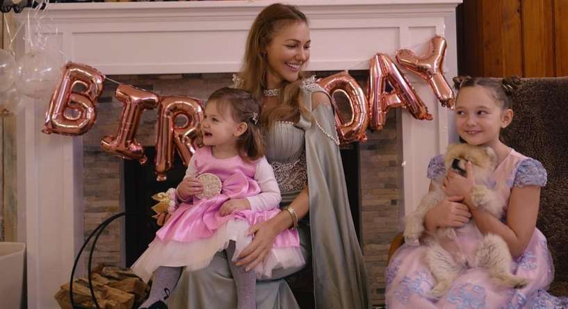 مريم أوزرلي تحتفل بعيد ميلاد ابنتها العاشر