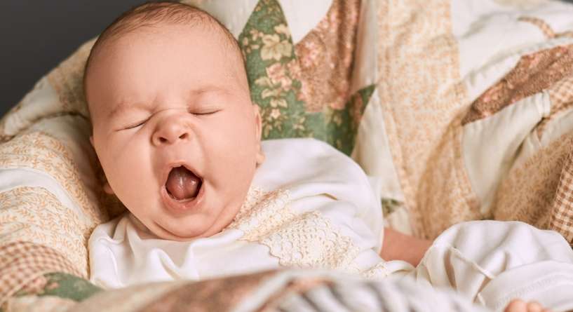 أضرار قلة النوم عند الرضع