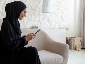 علاقات عبايات مرايا