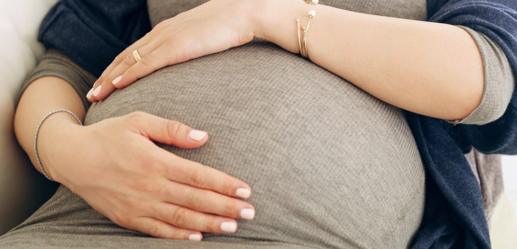 علاج الإفرازات البنيّة عند الحامل