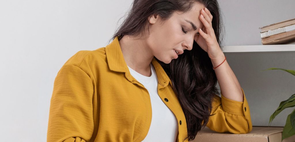 إمرأة فاقدة لتوازنها