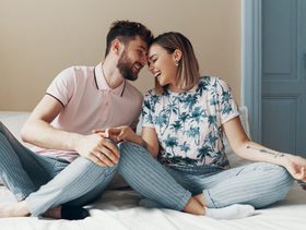 الأوضاع المفضلة لبرج الجوزاء في العلاقة الحميمة