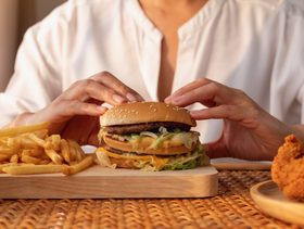 المأكولات الدهنية قبل الجراحة قد تؤدي لالتهابات في المخ