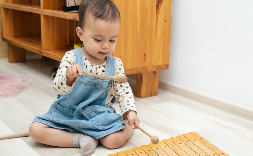 الموسيقى الكلاسيكية_ هل تساعد في تطور نمو دماغ طفلك؟