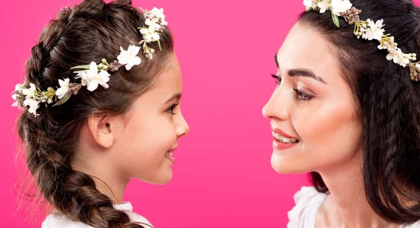تسريحات أطفال للمناسبات بالتاج والإكسسوارات