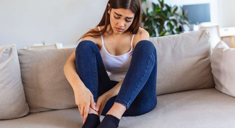 علاج سخونة القدمين