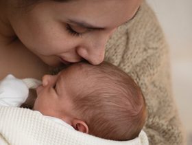فتق السرة عند الرضع