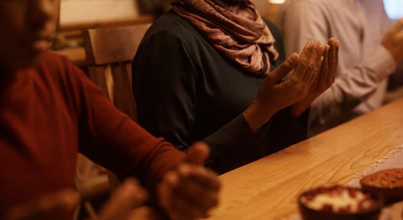 نشاطات تقوين فيها علاقتك بأفراد عائلتك خلال رمضان