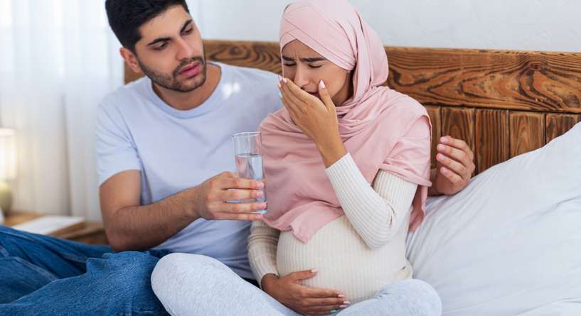 هل القيء يبطل الصيام للحامل