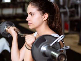 المبالغة في ممارسة التمارين الرياضية المكثفة تؤثر على تركيز حليب الثدي