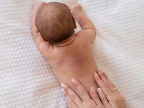 تمارين المغص للرضع