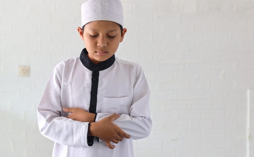 تدريب طفلك على صيام شهر رمضان وأداء جميع الشعائر الدينية