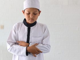 تدريب طفلك على صيام شهر رمضان وأداء جميع الشعائر الدينية