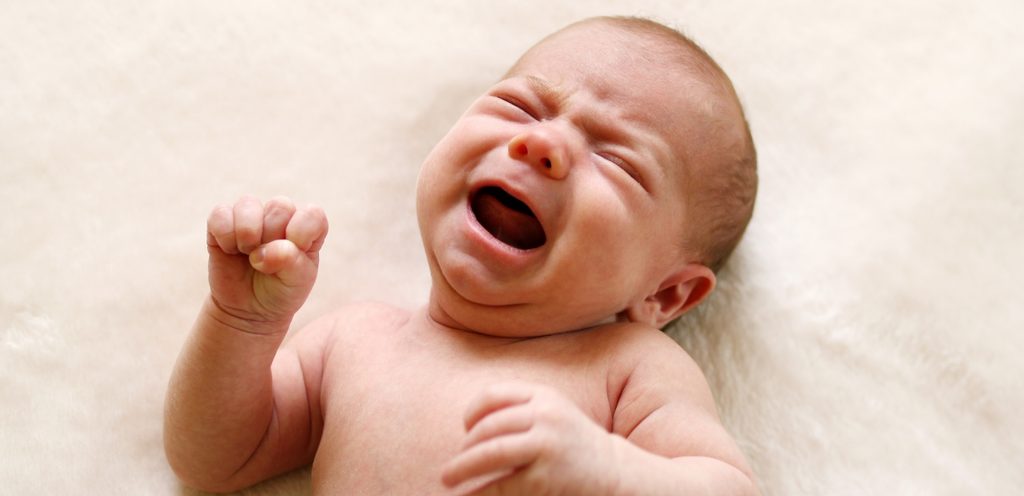 علاج كثرة البكاء عند الرضيع