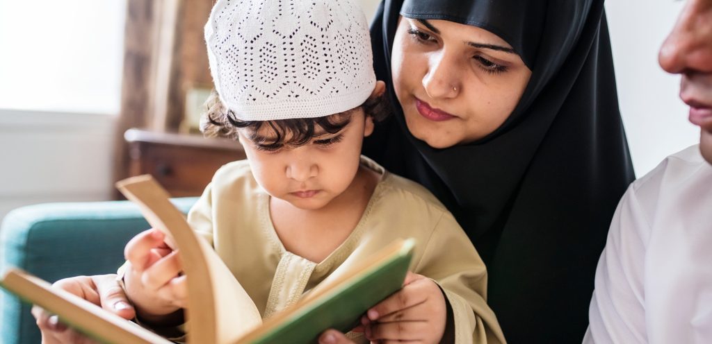 القيم التي يجب التركيز عليها للأطفال في رمضان