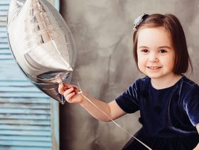 قصات شعر أطفال بنات كاريه: لمظهر طفولي وبريء