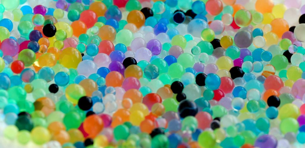 كرات الخرز المائية