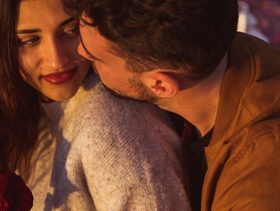 كل ما تريدين معرفته عن مواصفات برج الثور الرجل في الحب والعلاقات