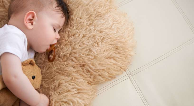 متلازمة "موت الرضيع المفاجئ" هل تسببها "أحلام الطفل"؟