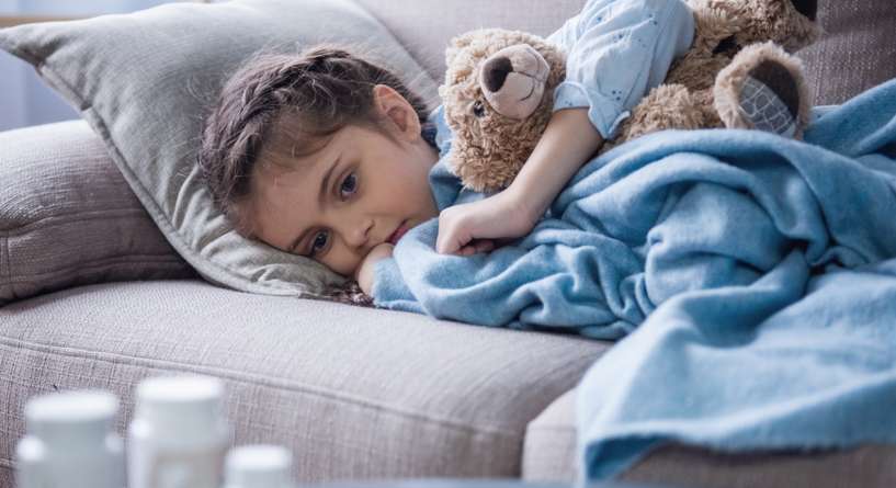 علاج الاستفراغ عند الأطفال بدون حرارة