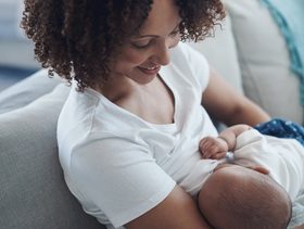 متى يكون حليب الأم غير مشبع