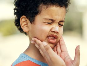 علاج ألم الأسنان عند الأطفال 4 سنوات