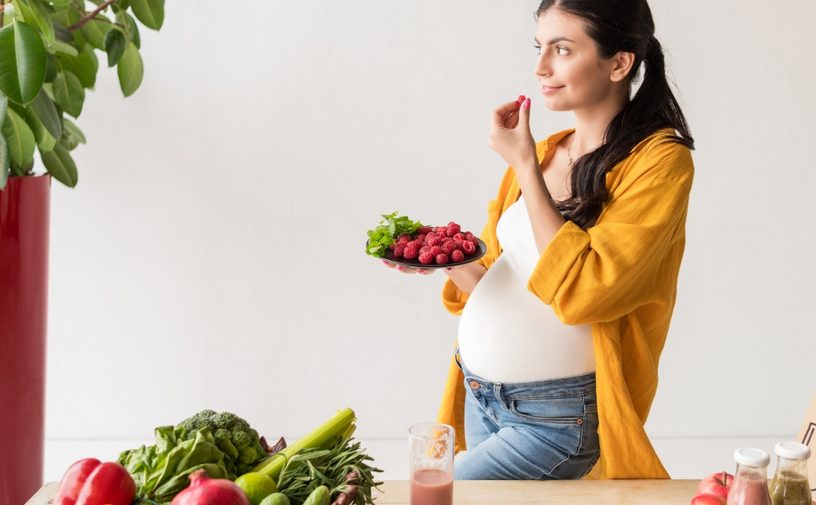 اتباع نظام غذائي متوسطي خلال الحمل يعزز من قدرات الطفل الجديد