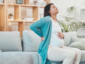 مغص البطن للحامل في الشهر الثاني