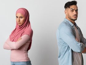 حكم هجر الزوج لزوجته بسبب مشاكل