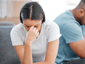 علامات الزوج الخبيث