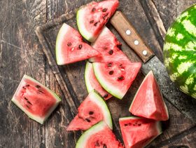 هل البطيخ مضر للحامل