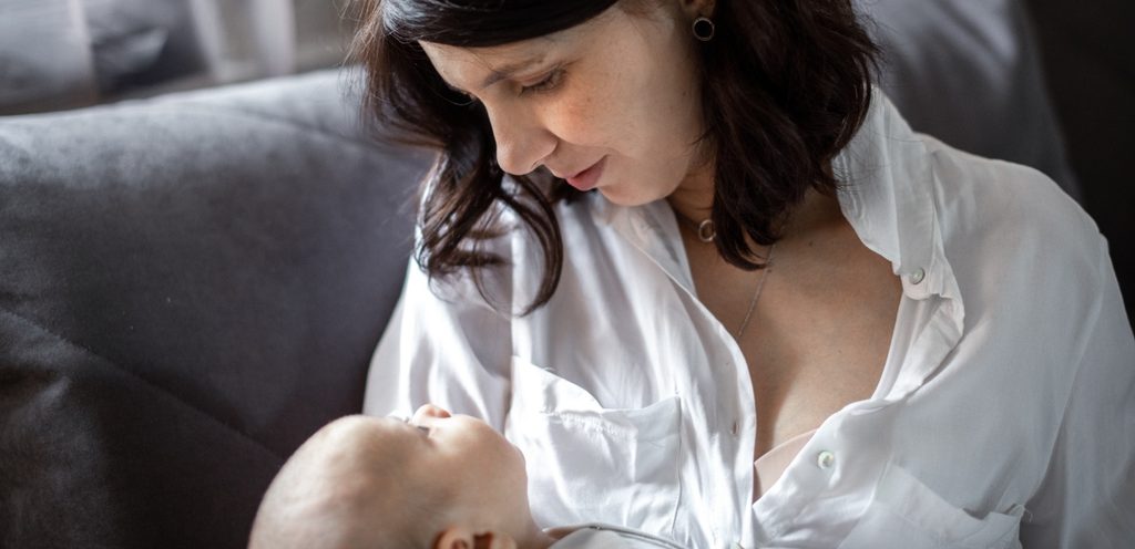 تأثير وزن الأمّ على الرضاعة الطبيعيّة