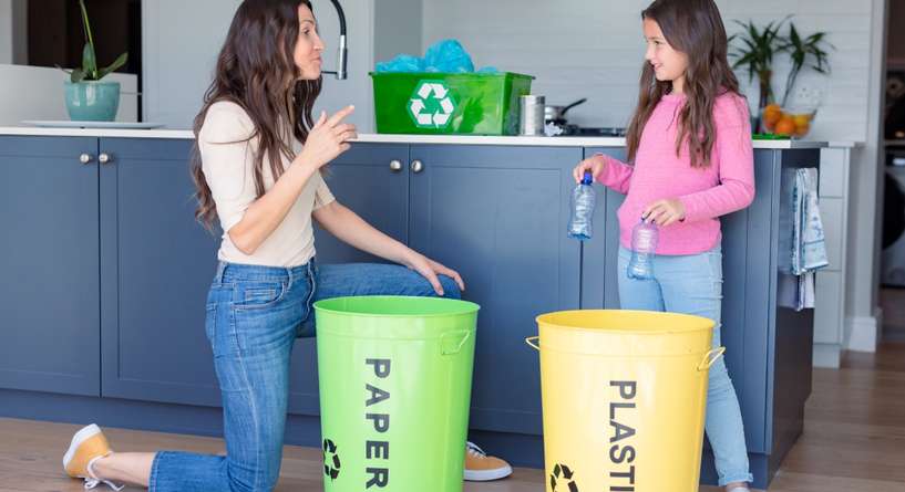 مهارات أساسية يمكن تعليمها للأطفال من خلال تدوير النفايات معهم في المنزل