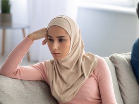 حكم تهرب الزوجة من زوجها
