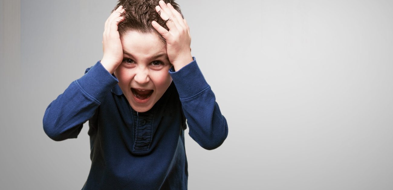 3 أسباب عميقة وراء نوبات الغضب لدى طفلك