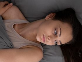 كيف أتخلص من التفكير الزائد قبل النوم؟