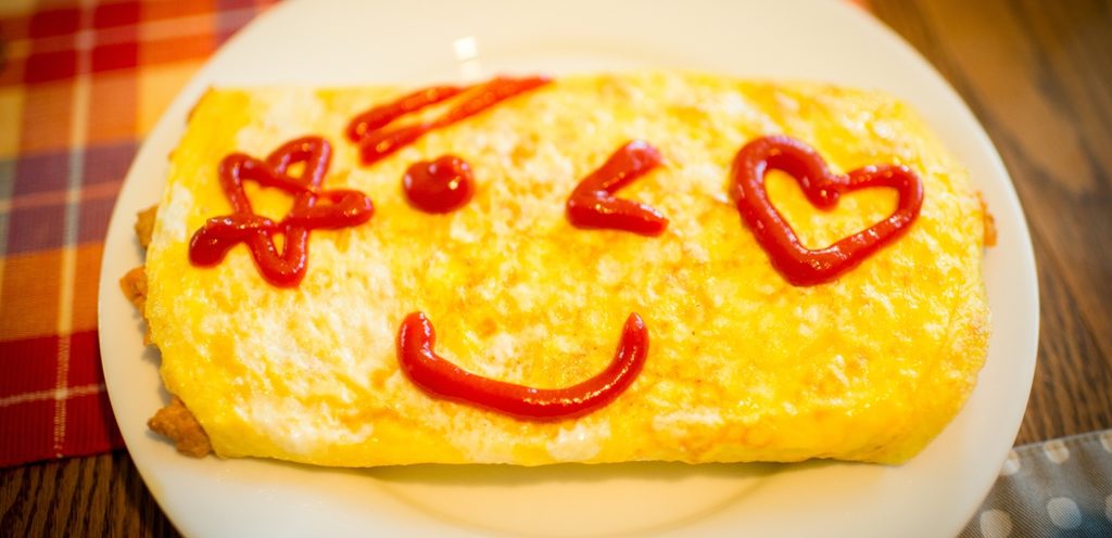 بيض مهروس مع الأرز البني