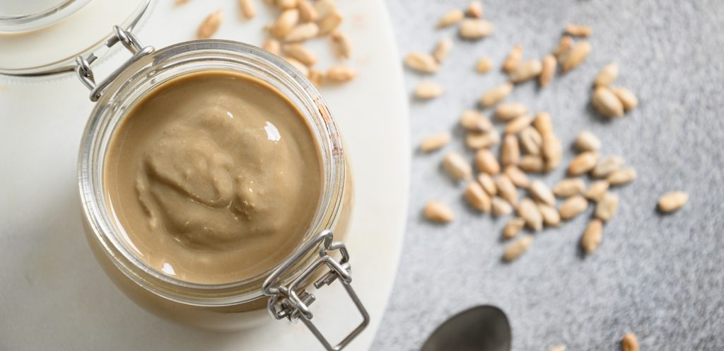 مرطبان من الطحينة