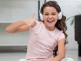 ملابس رياضة للبنات