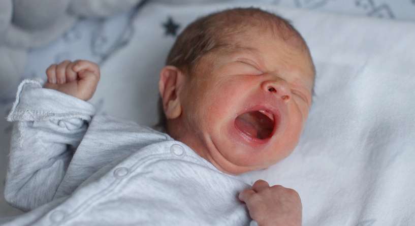علاج فطريات الفم عند الرضع بعمر شهر