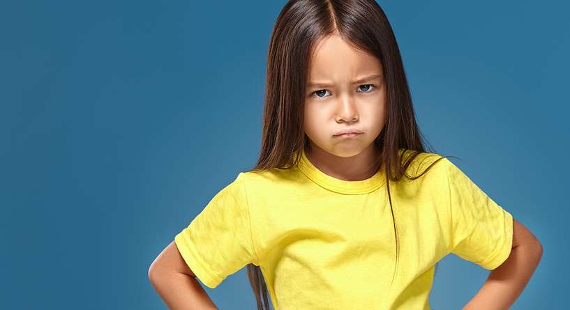 كيف تواجهين عبوس طفلك الدائم؟