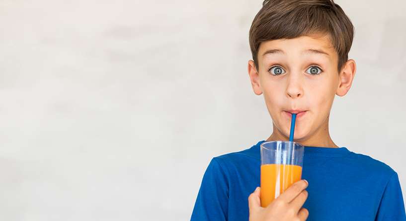 ماذا لو تناول طفلك المشروبات الغازية قبل عمرالثانية؟
